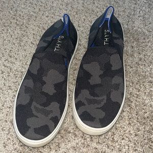 Rothys The Sneaker Grey Camo size 7